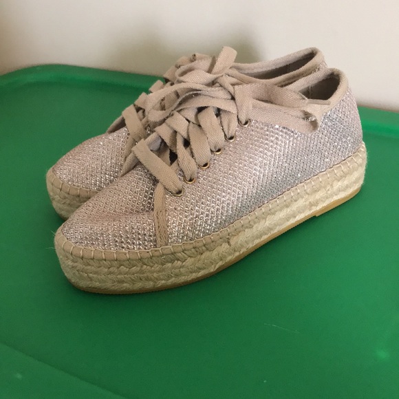 Never worn new espadrilles platform gold fabric shoes made In Spain - Picture 3 of 8